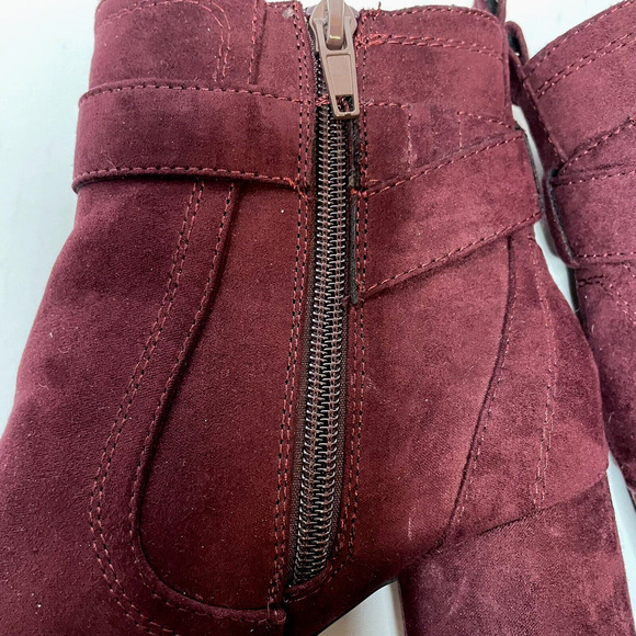 KELLY AND KATIE ANKLE BOOTS BURGUNDY SUEDE NAILHEAD ACCENTS 2.5" HEEL SIZE 6 - Picture 9 of 12